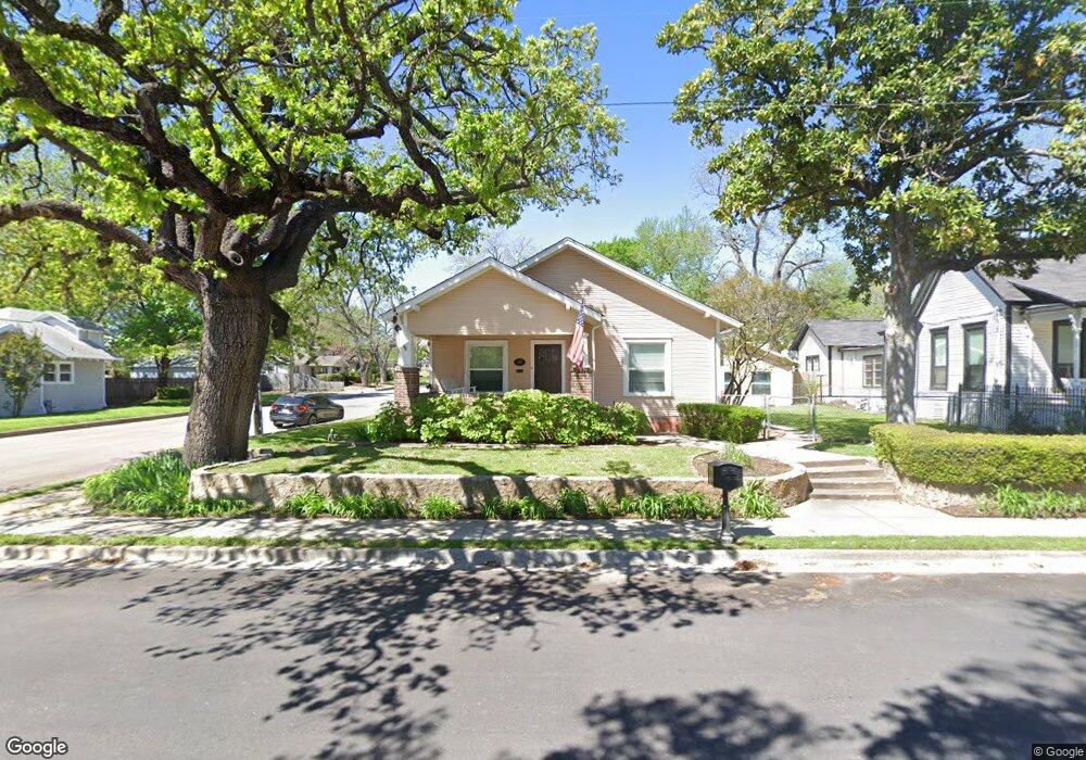 210 S Waco St, Weatherford, TX 76086 - photo 1