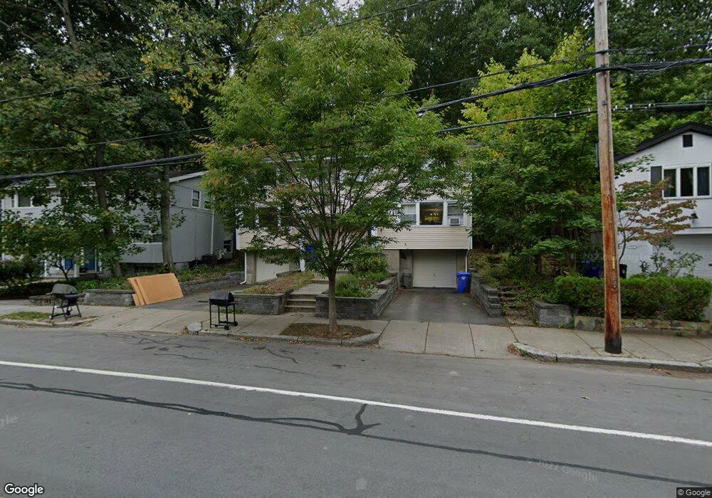 119 Chestnut St unit 1, Brookline, MA 02445 - photo 1