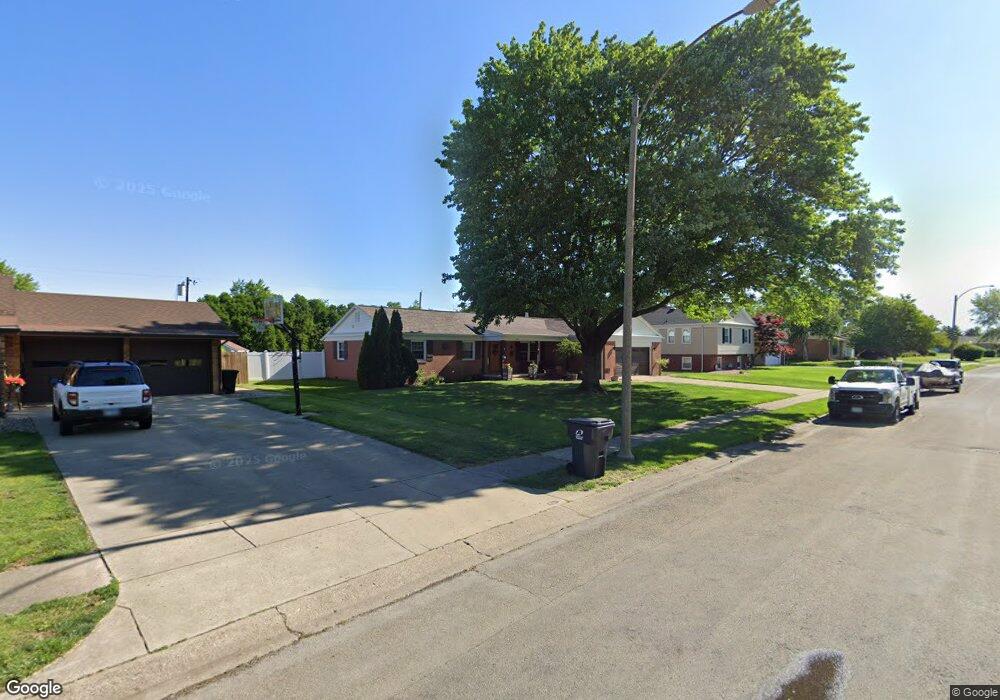 416 Crestmore Ave, Mattoon, IL 61938 - photo 1