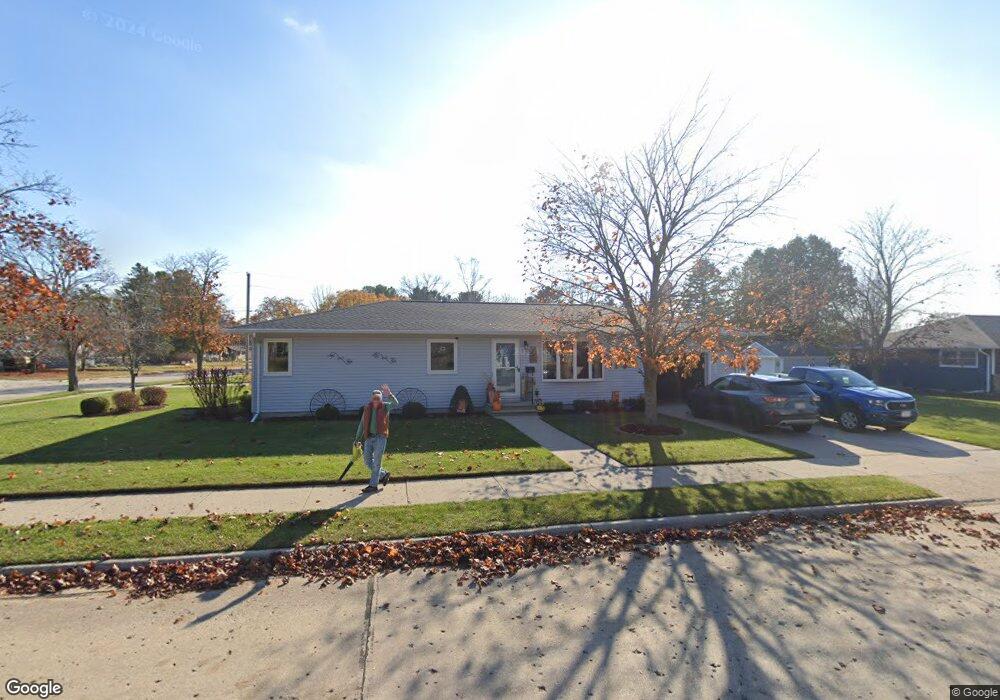 2705 33rd St, Two Rivers, WI 54241 - photo 1