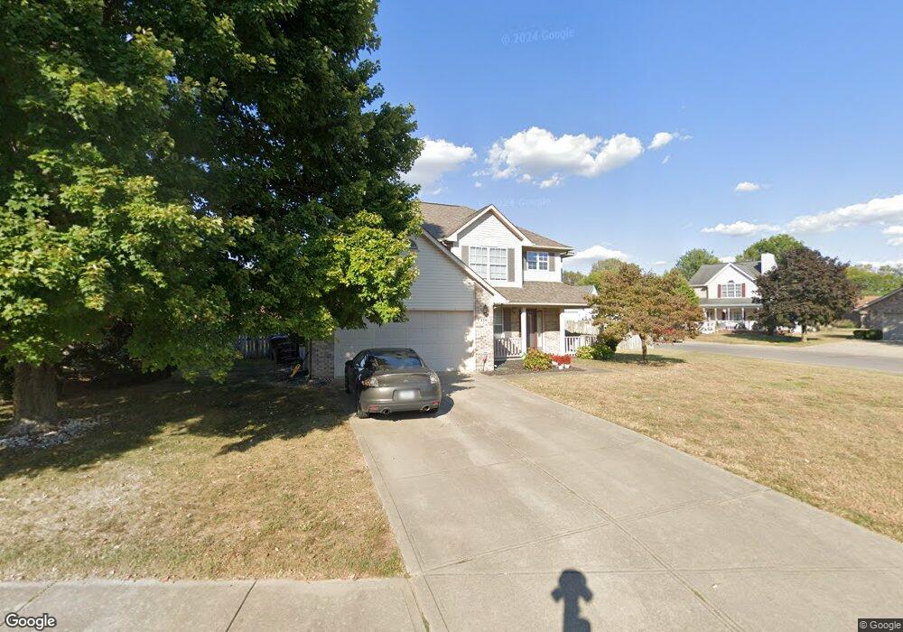 6081 E Meadow Ridge Rd, Columbus, IN 47203 - photo 1