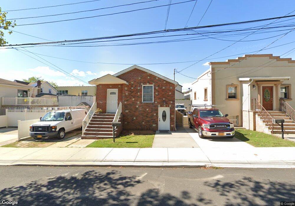 304 Mallory Ave, Staten Island, NY 10305 - photo 1