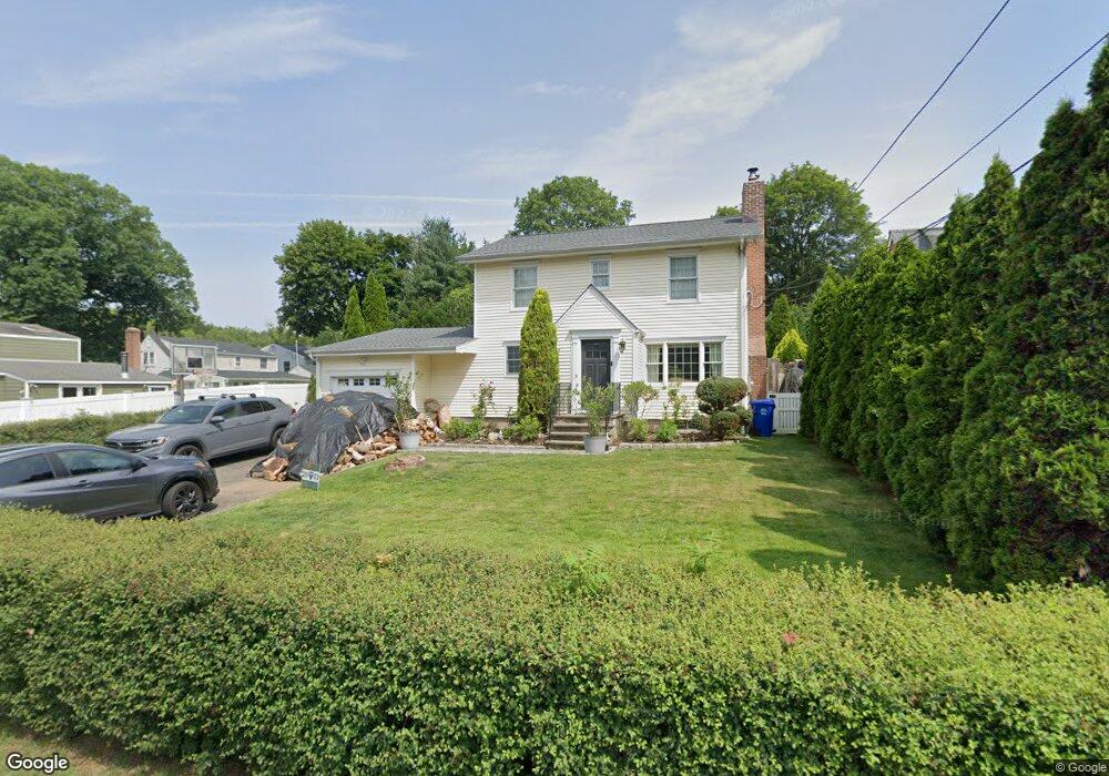 1 Honeysuckle Dr, Norwalk, CT 06851 - photo 1