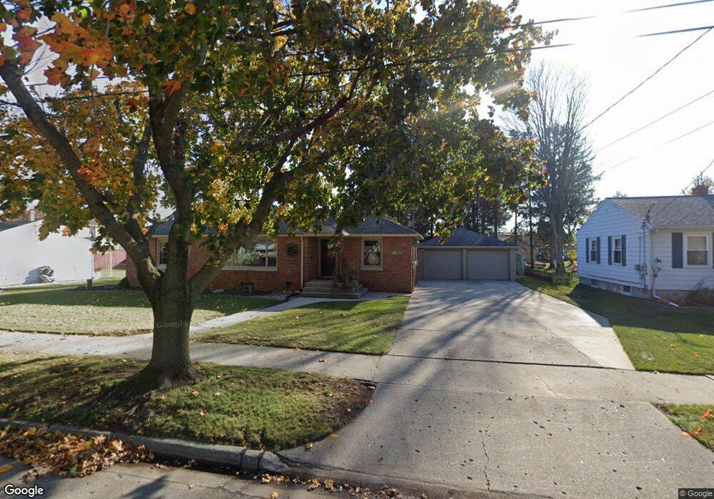 1917 32nd St, Two Rivers, WI 54241 - photo 1