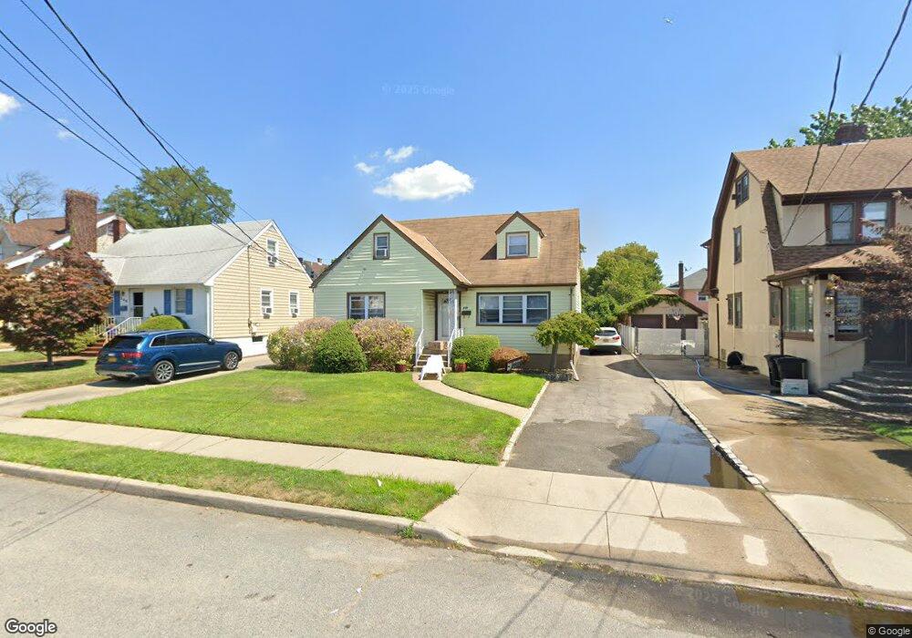 246 Union St, Lawrence, NY 11559 - photo 1