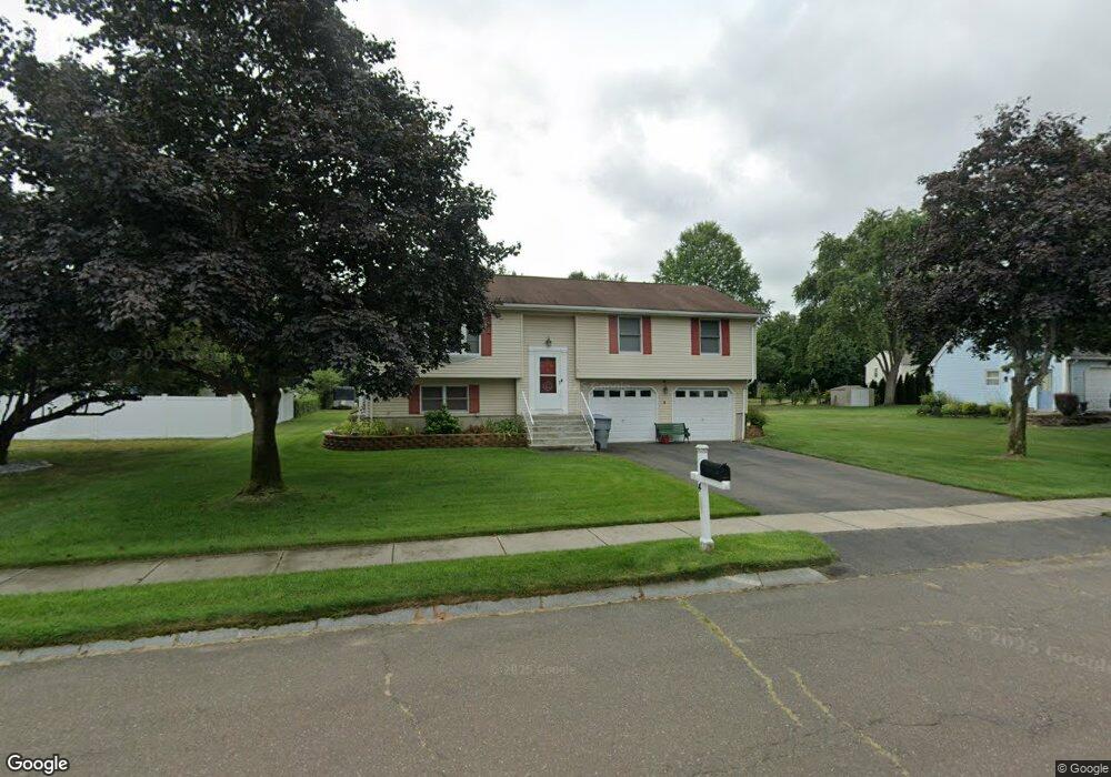 4 Farmstead Cir, Enfield, CT 06082 - photo 1