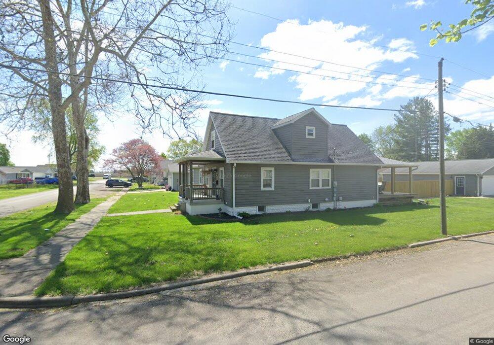 703 Oklahoma Ave, Lincoln, IL 62656 - photo 1