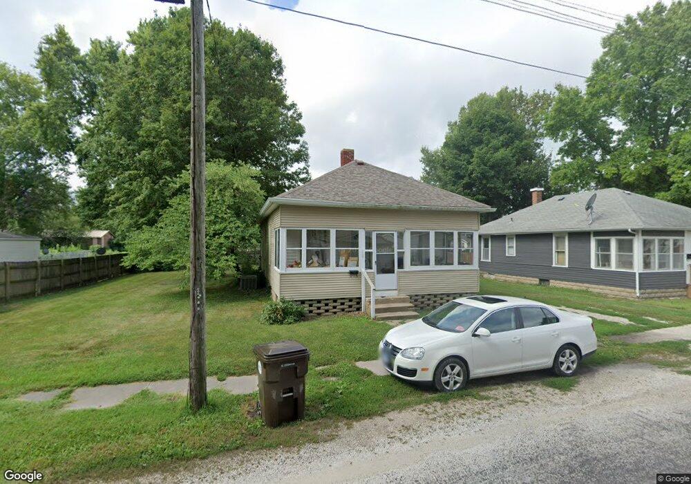 152 W Sylvan St, Virginia, IL 62691 - photo 1