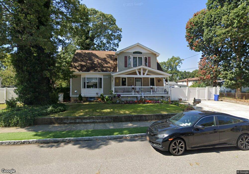 241 Deauville Blvd, Copiague, NY 11726 - photo 1