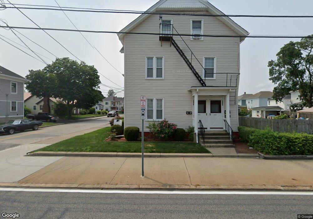 1374 Newport Ave, Pawtucket, RI 02861 - photo 1