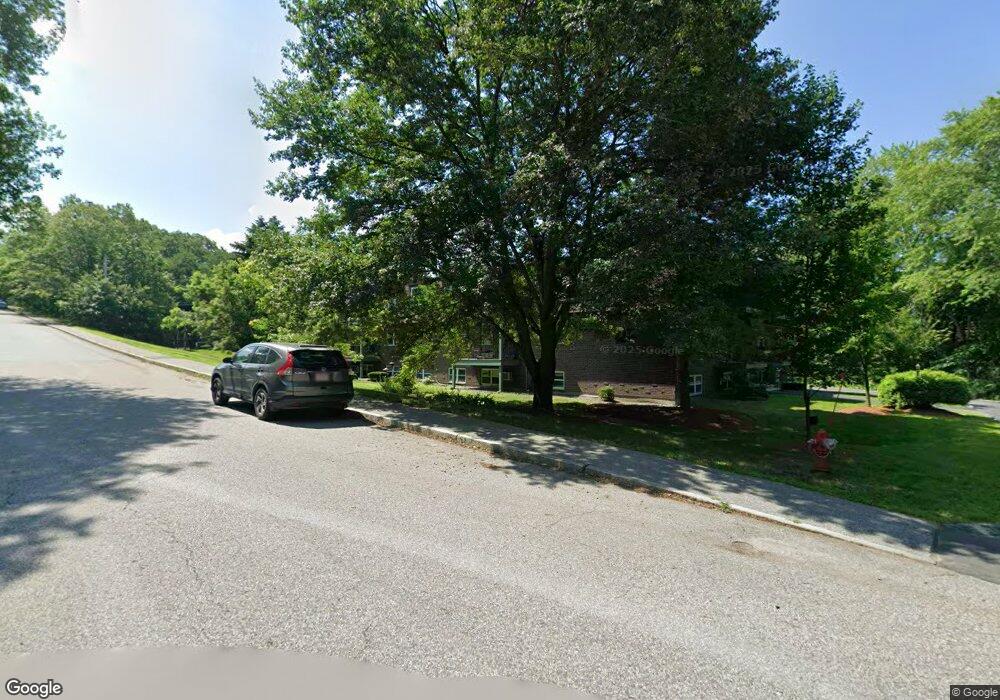 700 Robbins Ave unit 5, Dracut, MA 01826 - photo 1