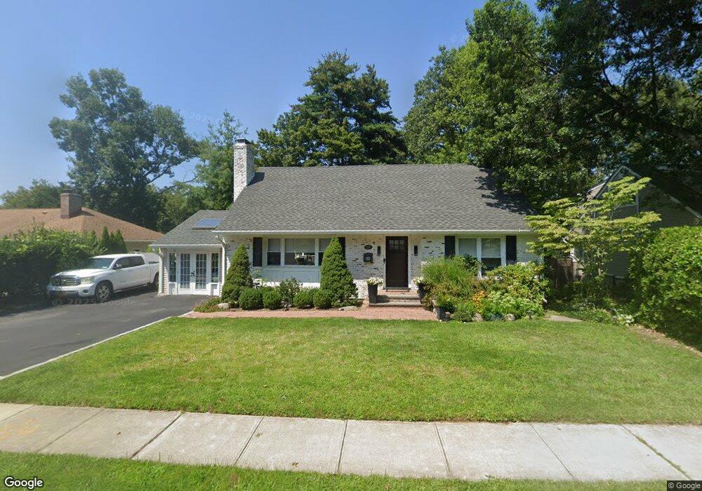 91 Plymouth Dr N, Glen Head, NY 11545 - photo 1