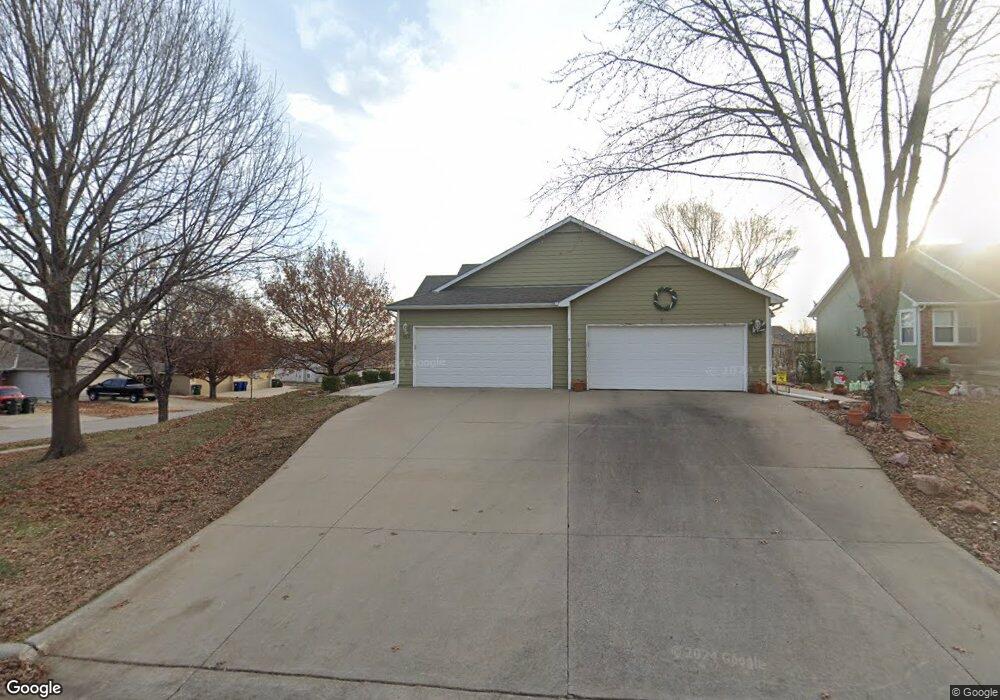920 N Gunnison Way, Lawrence, KS 66049 - photo 1