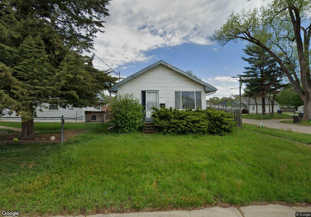 2722 E Washington Ave, Des Moines, IA 50317 - photo 1