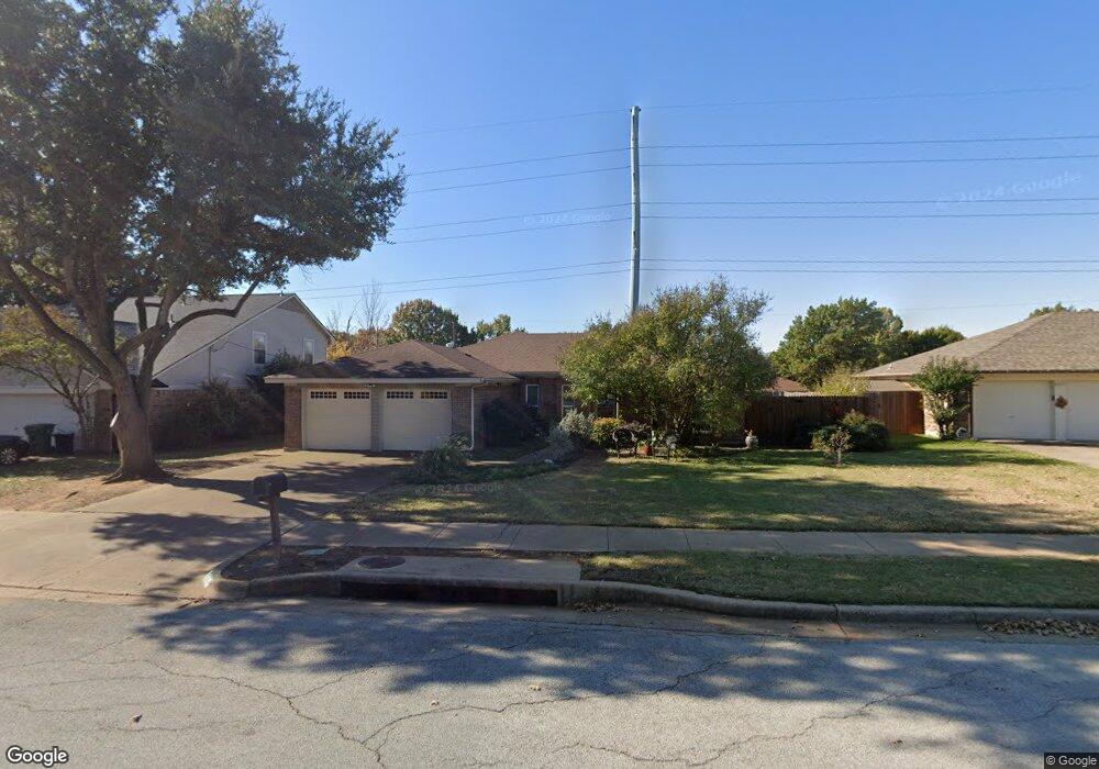 2053 Parkridge Dr, Hurst, TX 76054 - photo 1