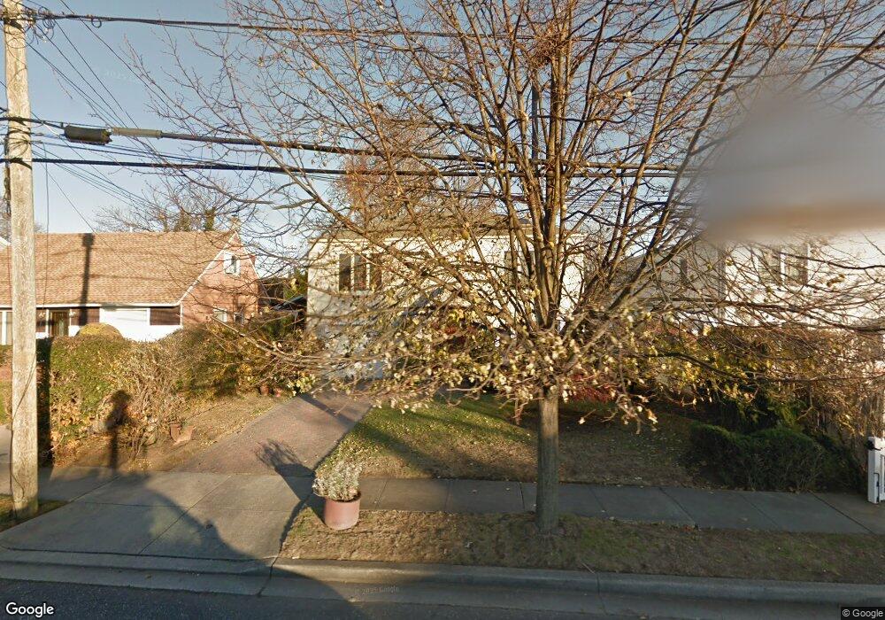 3101 Roxbury Rd, Oceanside, NY 11572 - photo 1