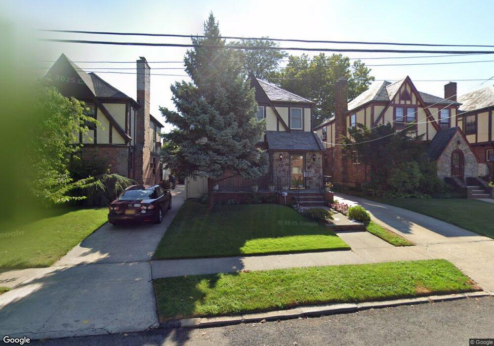 2939 170th St, Flushing, NY 11358 - photo 1