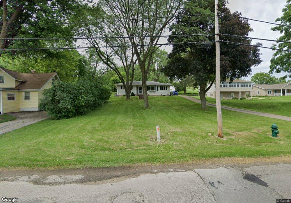 3612 Midway Dr NW, Cedar Rapids, IA 52405 - photo 1