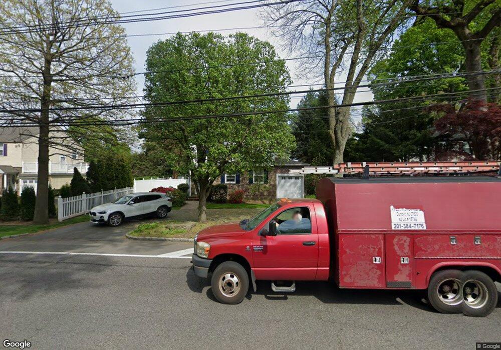 332 Knickerbocker Rd, Tenafly, NJ 07670 - photo 1