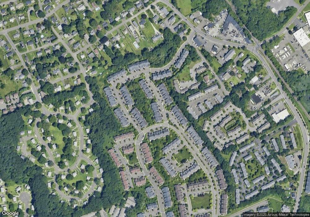 70 Lawrence Ave, Danbury, CT 06810 - photo 1