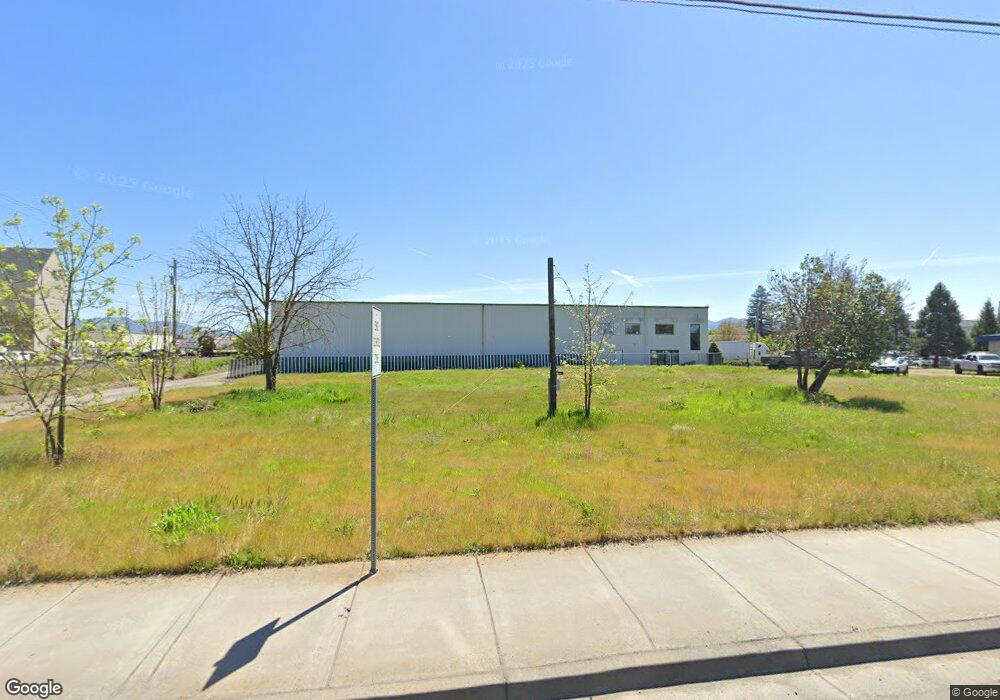 119 W Pine St, Central Point, OR 97502 - photo 1