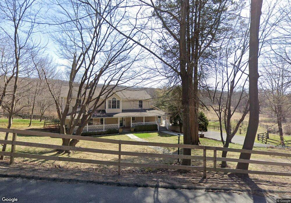 184 Pine Hill Rd unit A, New Fairfield, CT 06812 - photo 1