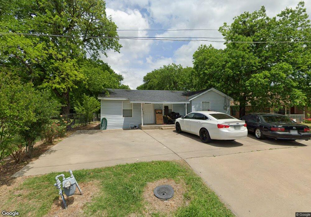 1204 N Shawnee St, Ennis, TX 75119 - photo 1