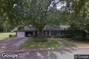 83 Oakmont Dr, Macon, MS 39341