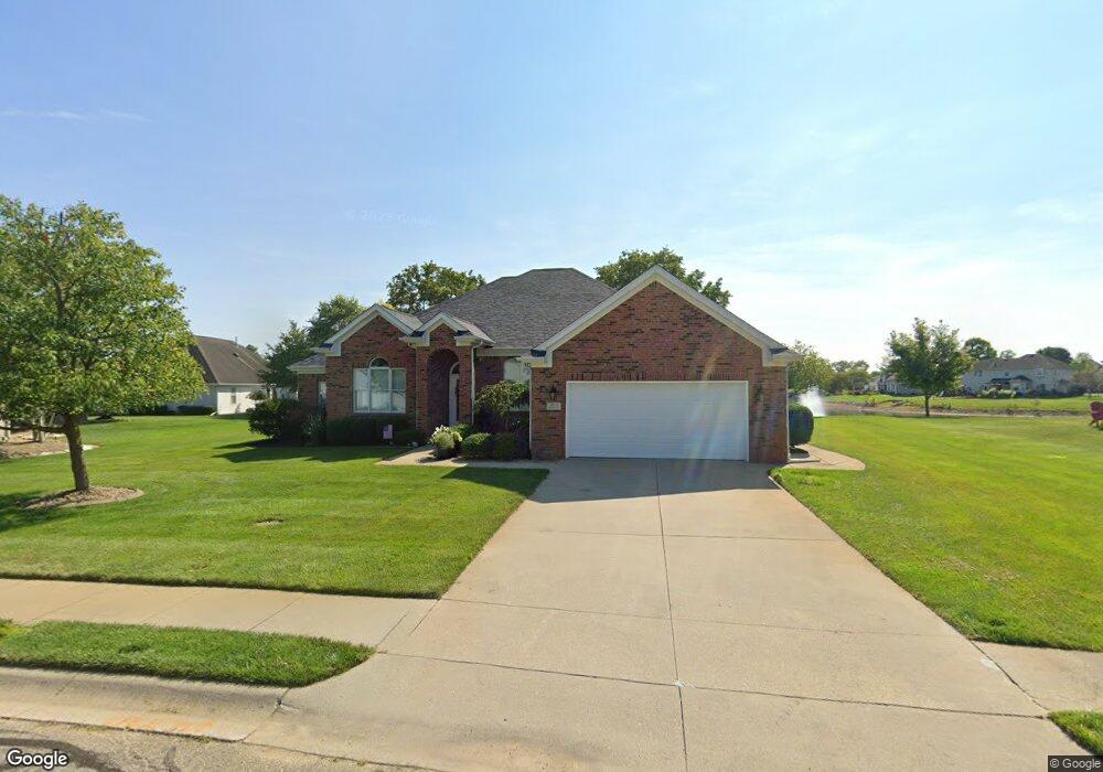 1909 Westminster Place, Columbus, IN 47201 - photo 1