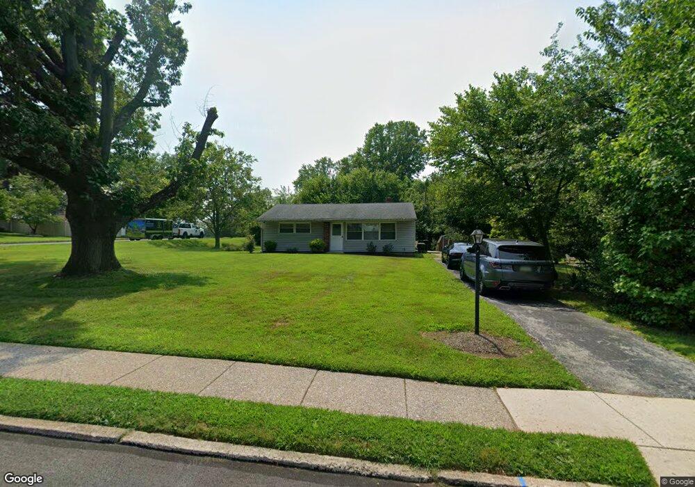 2552 N Parkview Dr, Norristown, PA 19403 - photo 1