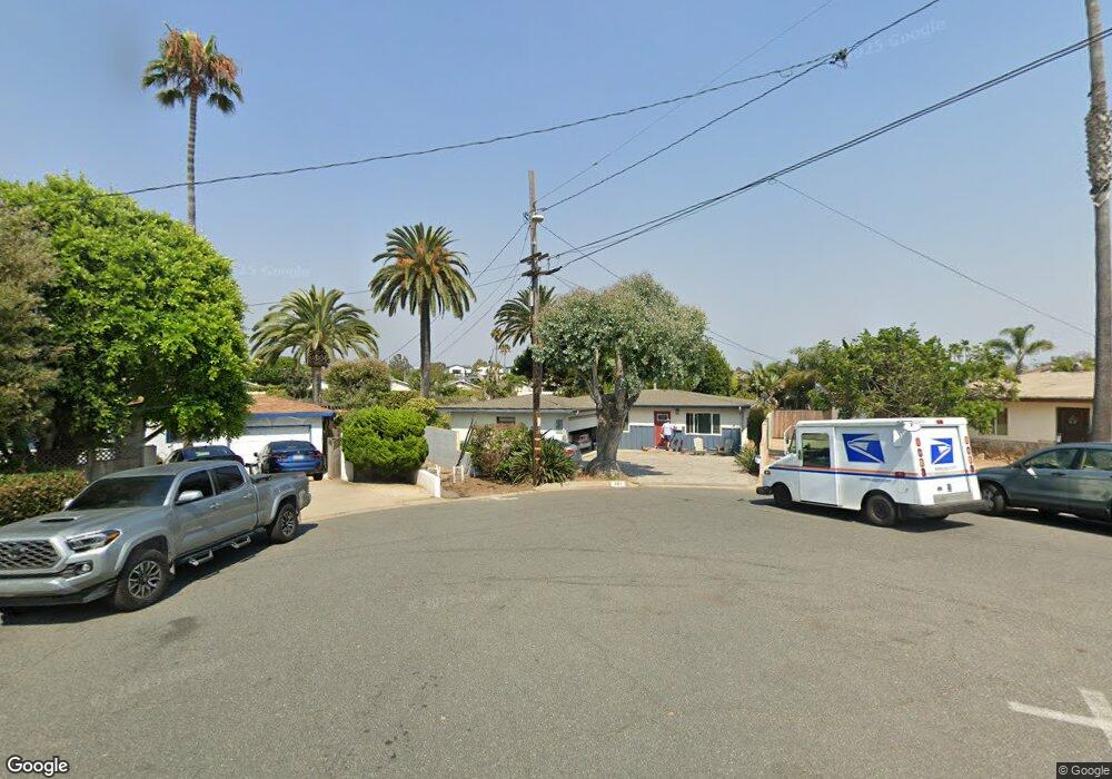 391 Redwood Ave, Carlsbad, CA 92008 - photo 1