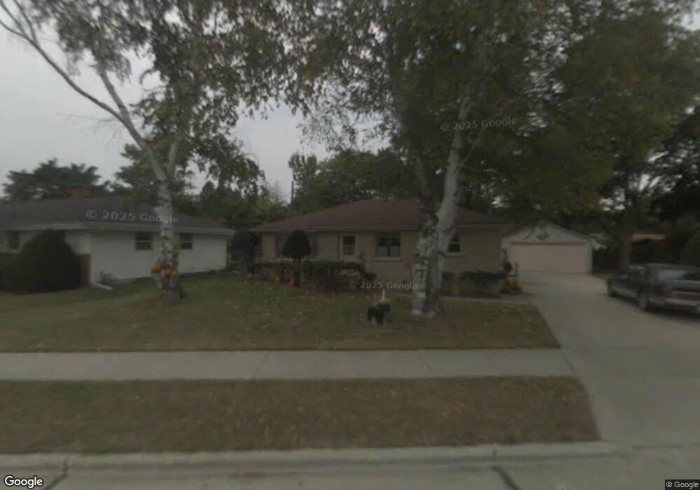 2010 Fairmont St, Manitowoc, WI 54220 - photo 1