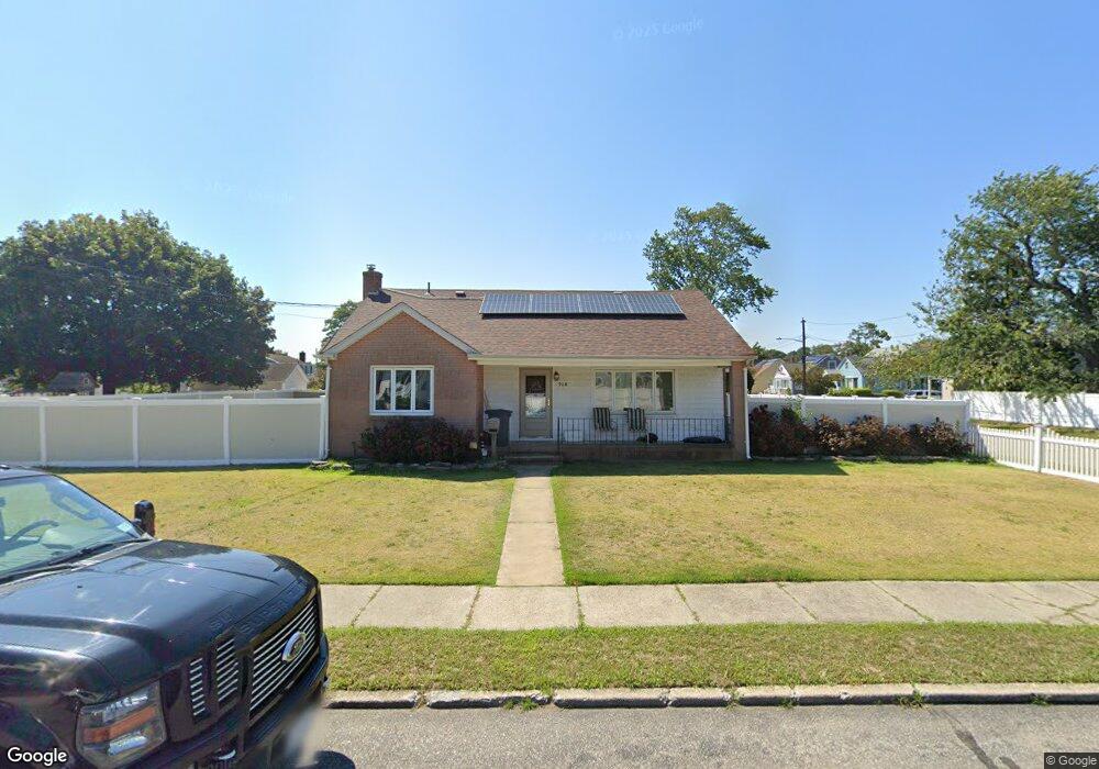 715 Howard Ave, Copiague, NY 11726 - photo 1