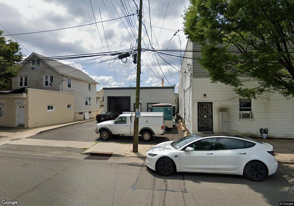 28 Willowdale Ave, Port Washington, NY 11050 - photo 1