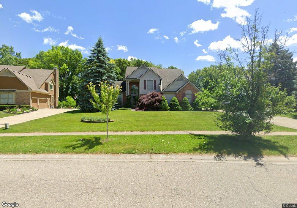 2813 Treyburn Ln, West Bloomfield, MI 48324 - photo 1