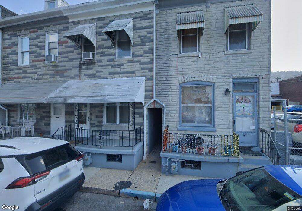 1009 Moss St, Reading, PA 19604 - photo 1