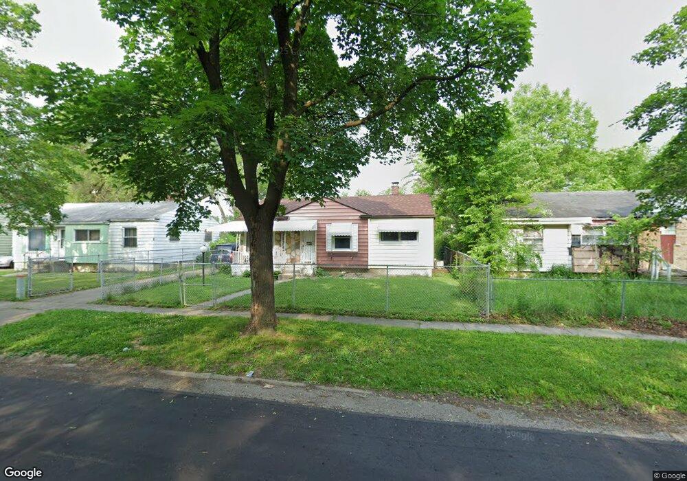 5913 Winthrop Blvd, Flint, MI 48505 - photo 1