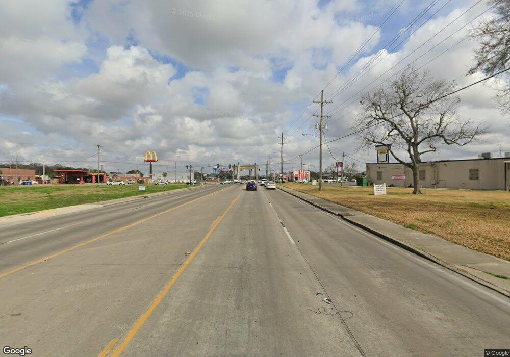 201 S Lewis St, New Iberia, LA 70560 - photo 1