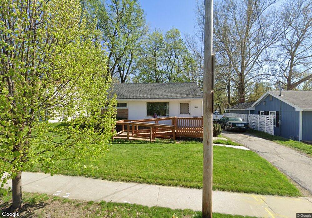 5718 Franklin Ave, Des Moines, IA 50310 - photo 1