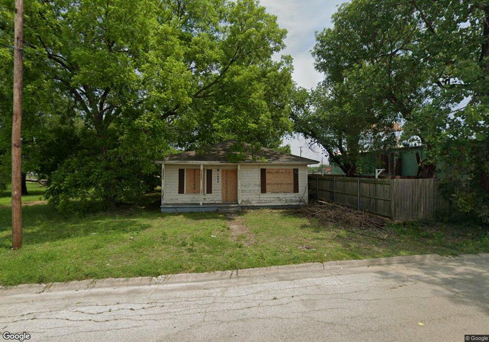 1606 Throckmorton St, Gainesville, TX 76240 - photo 1