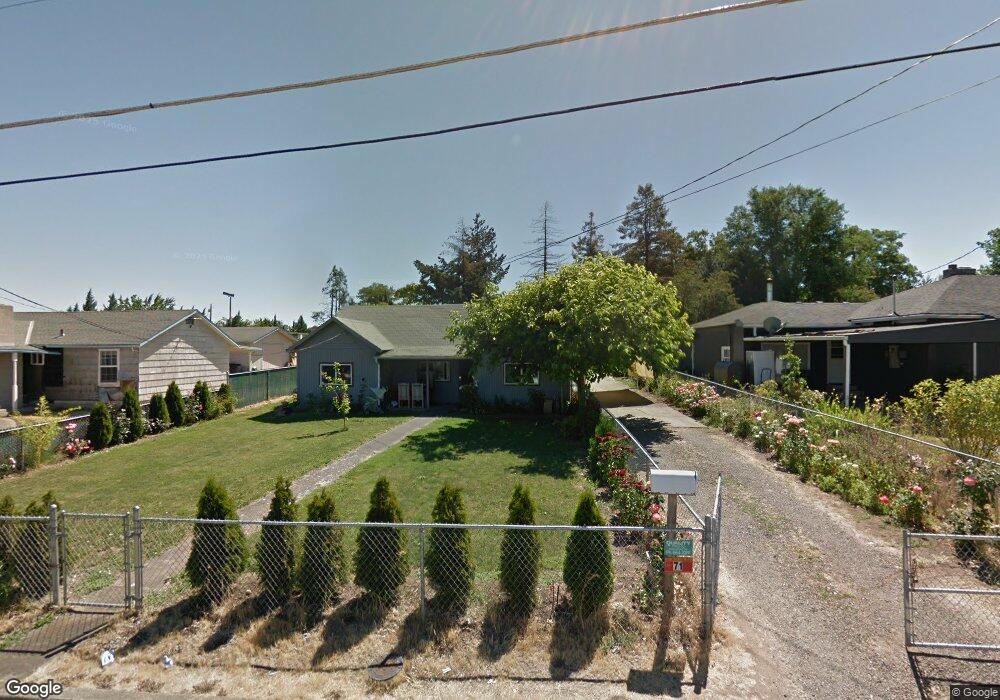 71 S 9th St, Central Point, OR 97502 - photo 1