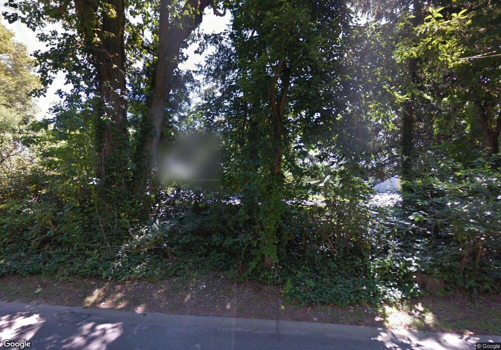 205 Linden Ln, Glen Head, NY 11545 - photo 1