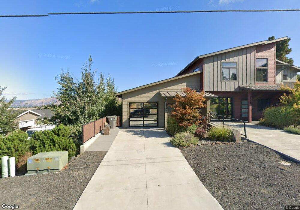 2729 E 10th St, the Dalles, OR 97058 - photo 1