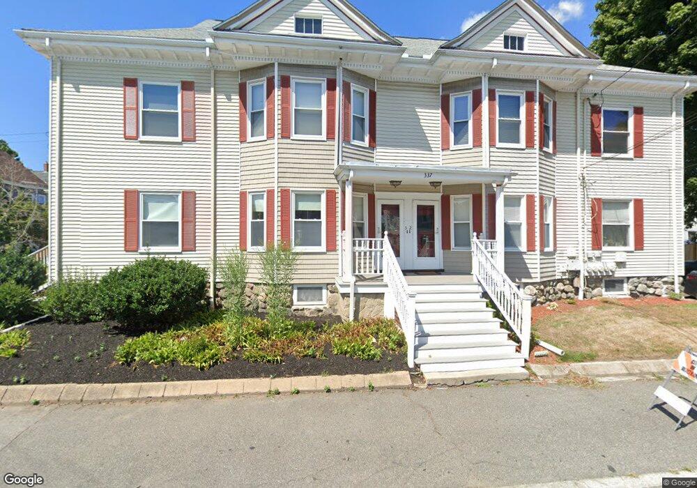 337 Newton St unit 337, Waltham, MA 02453 - photo 1