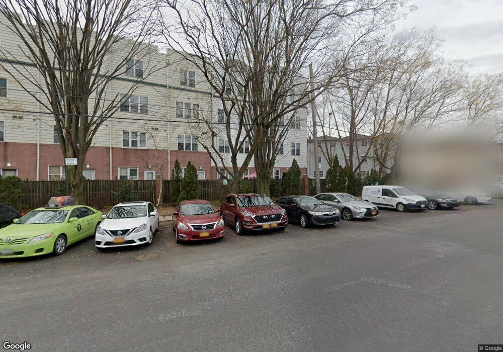 301 Admiral Ln unit 1301C, Bronx, NY 10473 - photo 1