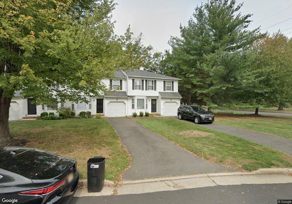 22 Tree Top Rd, Middlesex, NJ 08846 - photo 1