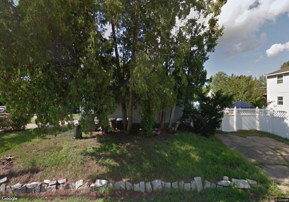 7 Gray St, Manchester, NH 03103 - photo 1