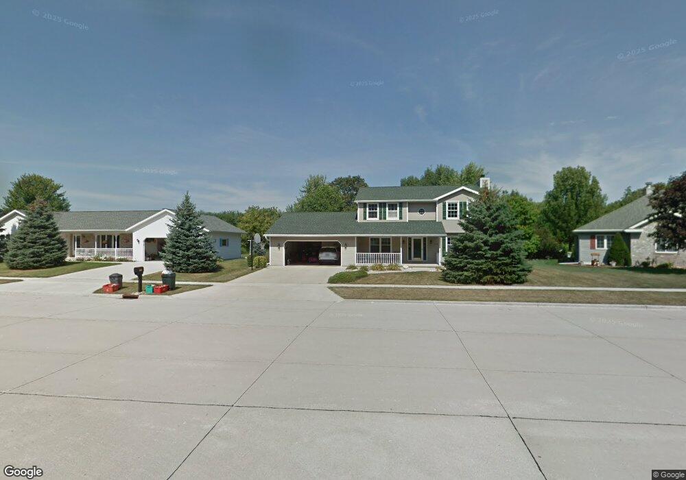 4520 E Whitetail Ct, Manitowoc, WI 54220 - photo 1