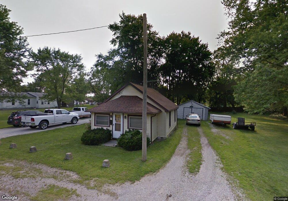 1513 N 10th St, Mattoon, IL 61938 - photo 1