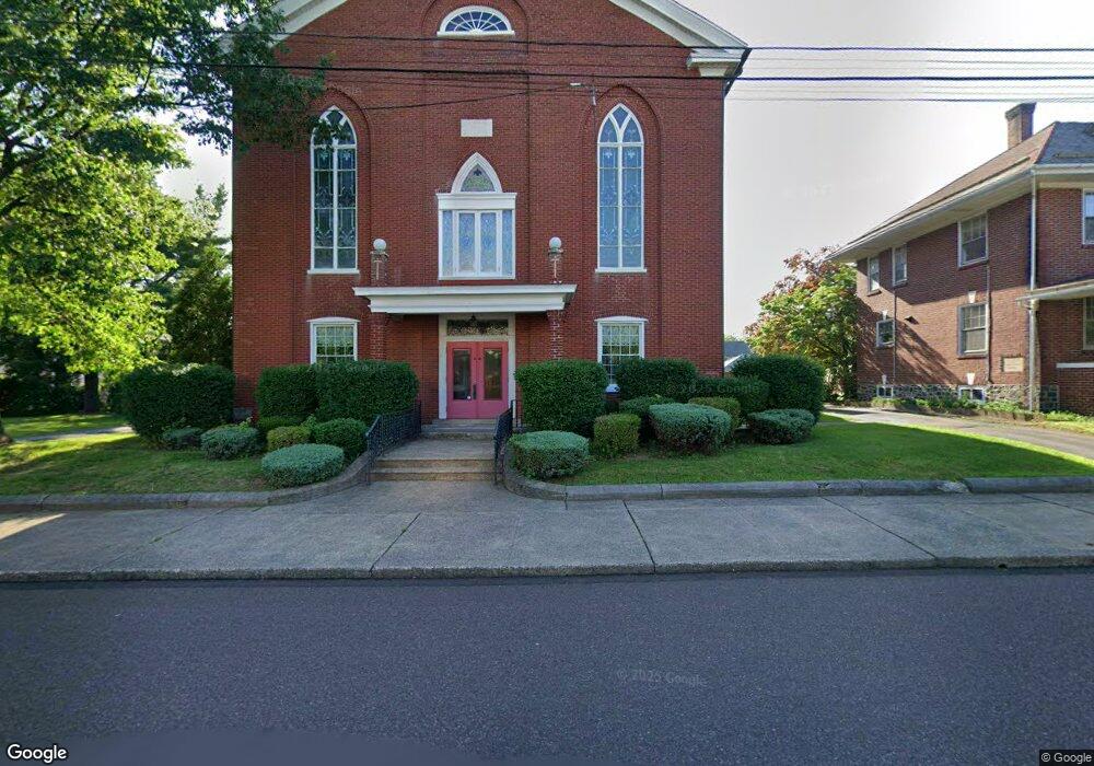 21 S 10th St, Quakertown, PA 18951 - photo 1